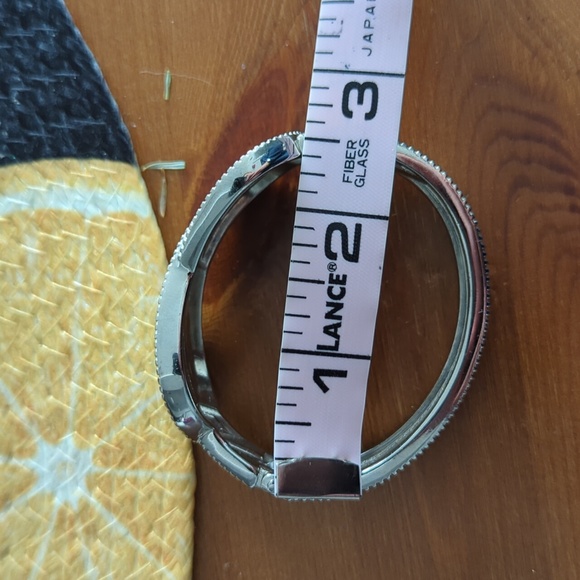 Cream Bangle 2.5 inches in Diameter - Picture 5 of 5